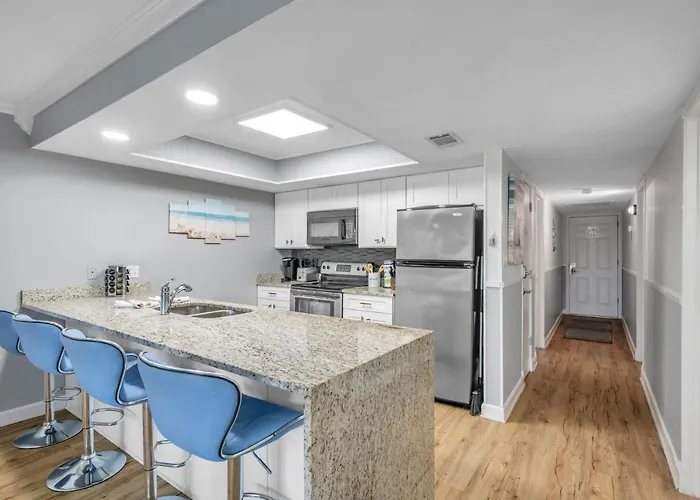 Apartment 2 104 *