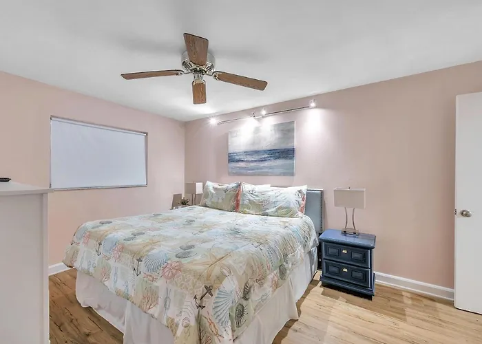 Apartment 2 104 *